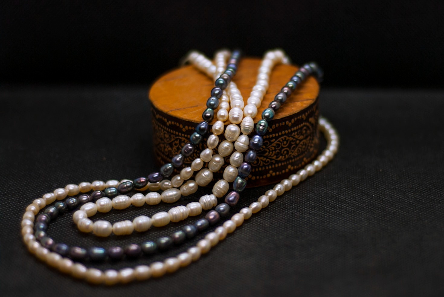Färganalys i pärlkonst: Skapa balans och harmoni